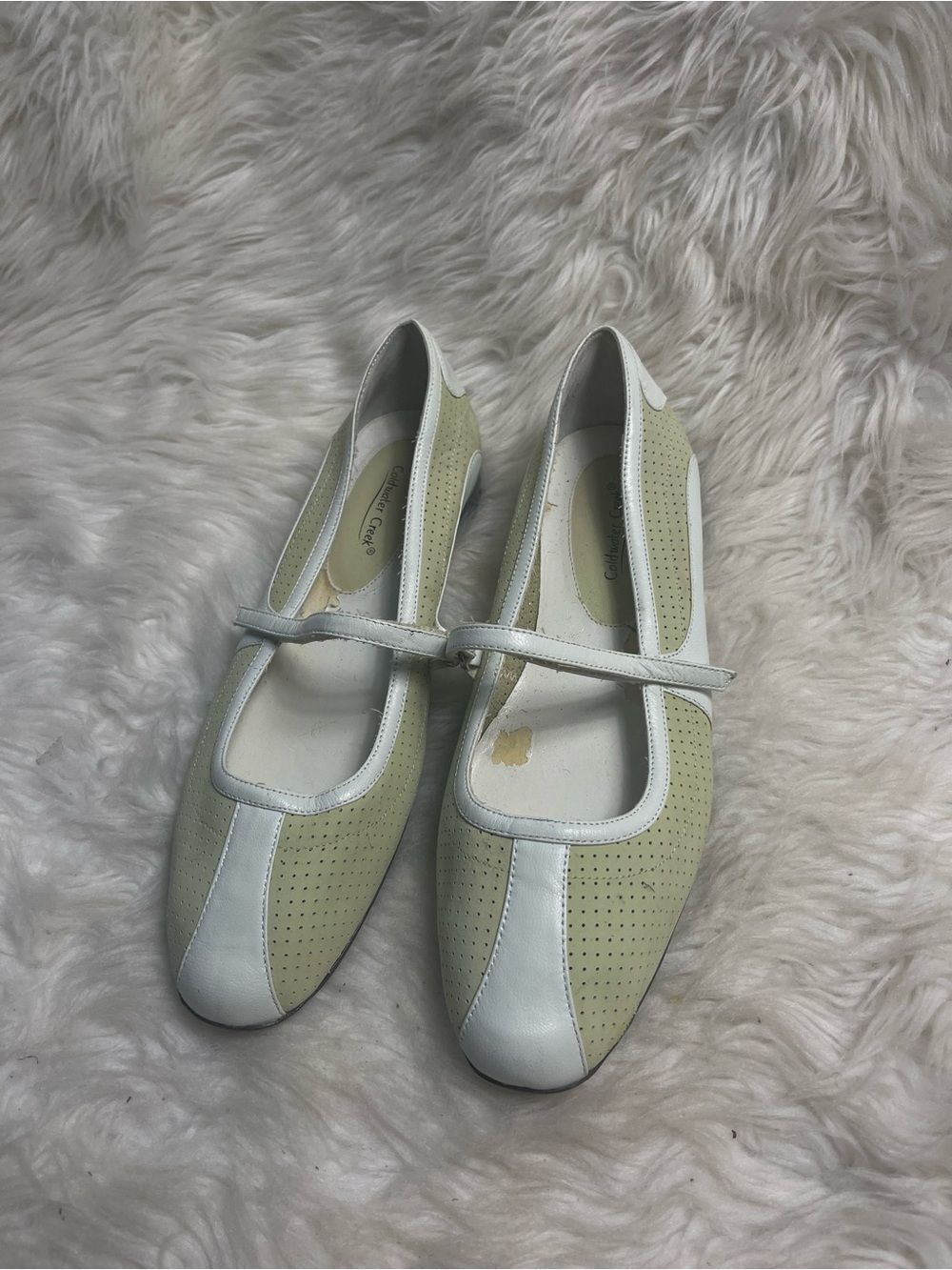 Perforated Mary Jane Flats in Light Green and White SZ10M